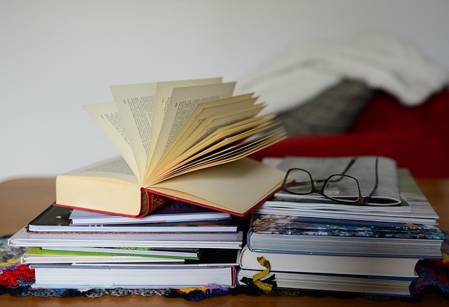 Are your unread books affecting your wellbeing? Top tips to keep a healthy reading room